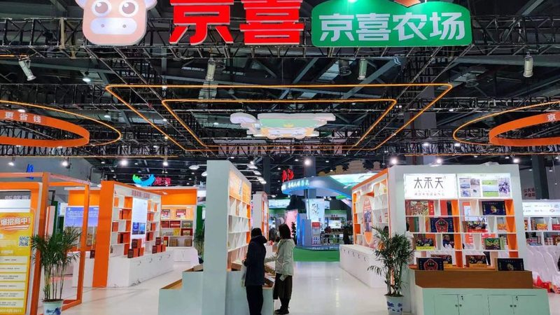 服装店背景墙喷绘安装，掌握这些步骤更专业